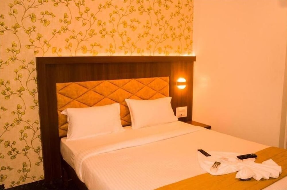Deluxe Double Room, City View photo 1