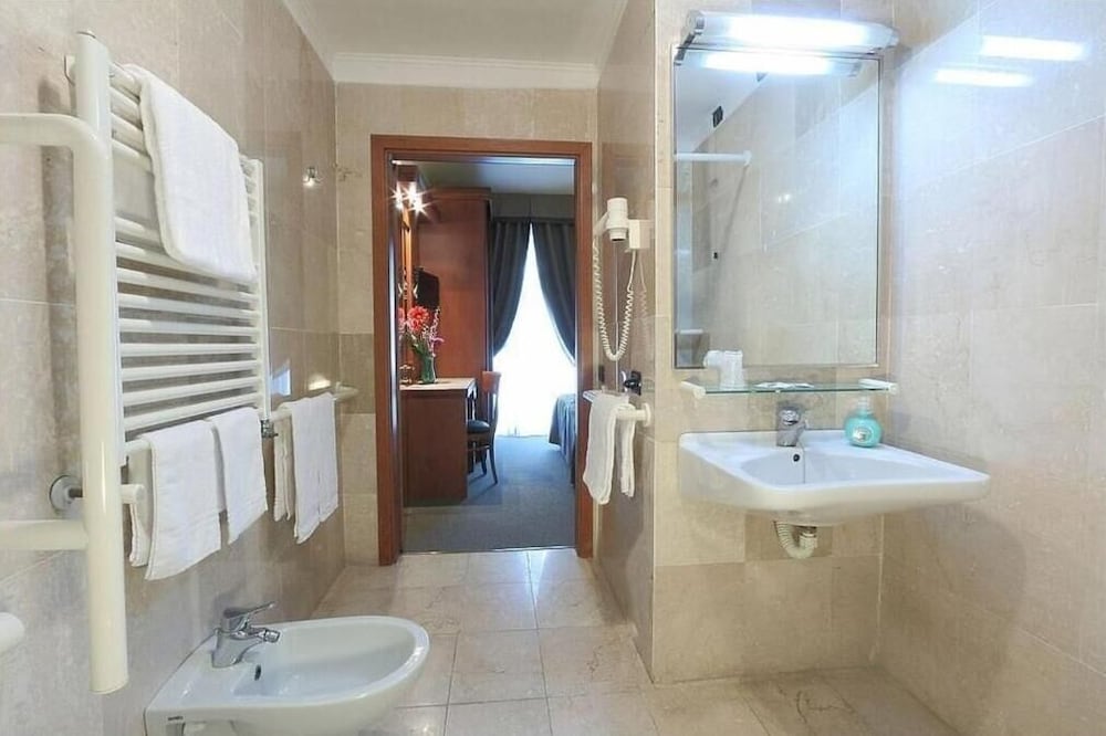 Triple Room - Photo 4