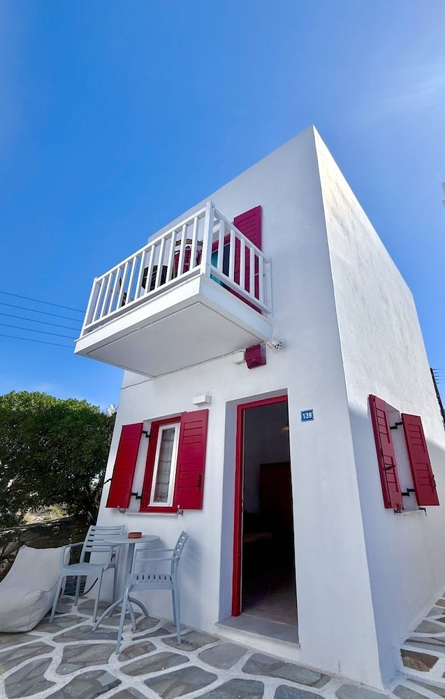 Maisonette by the pool side