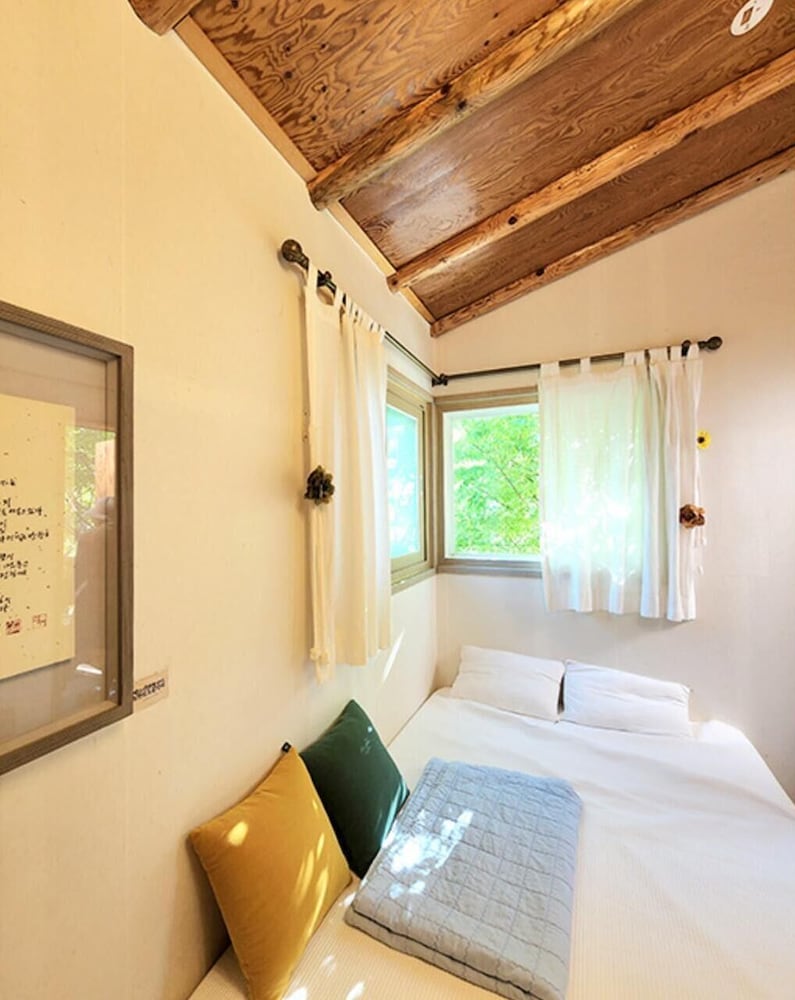Room (Baramgil (2F 2 Person)) - Photo 1