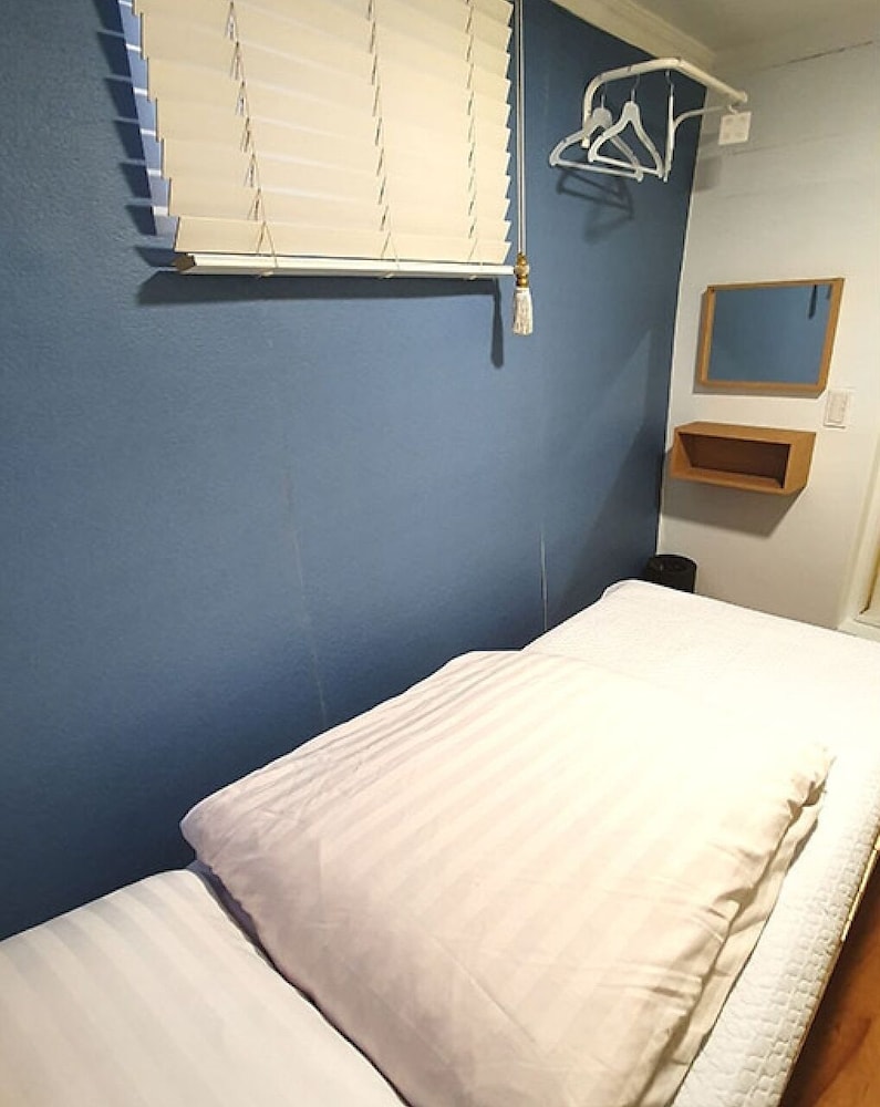 Room (Mini Single Room)