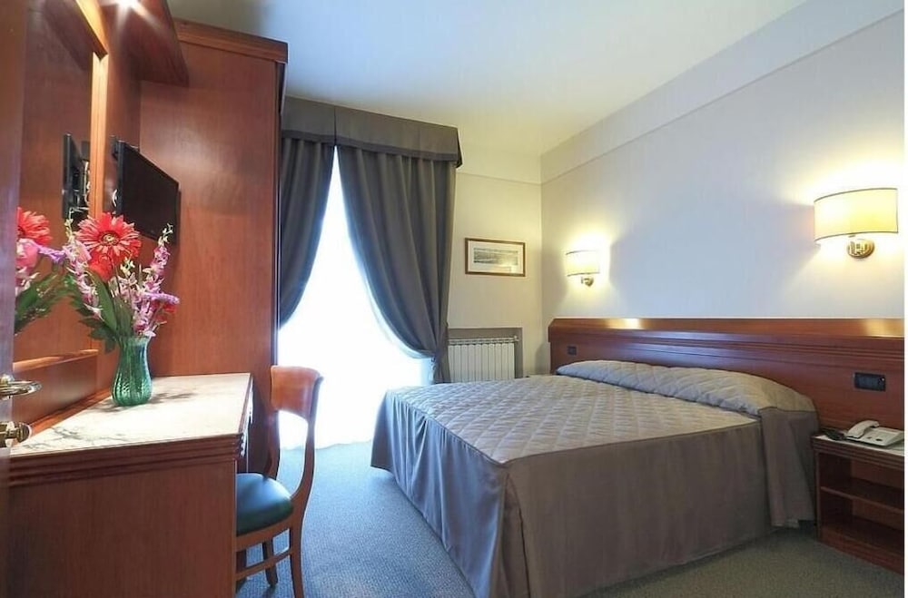 Double or Twin Room photo 1