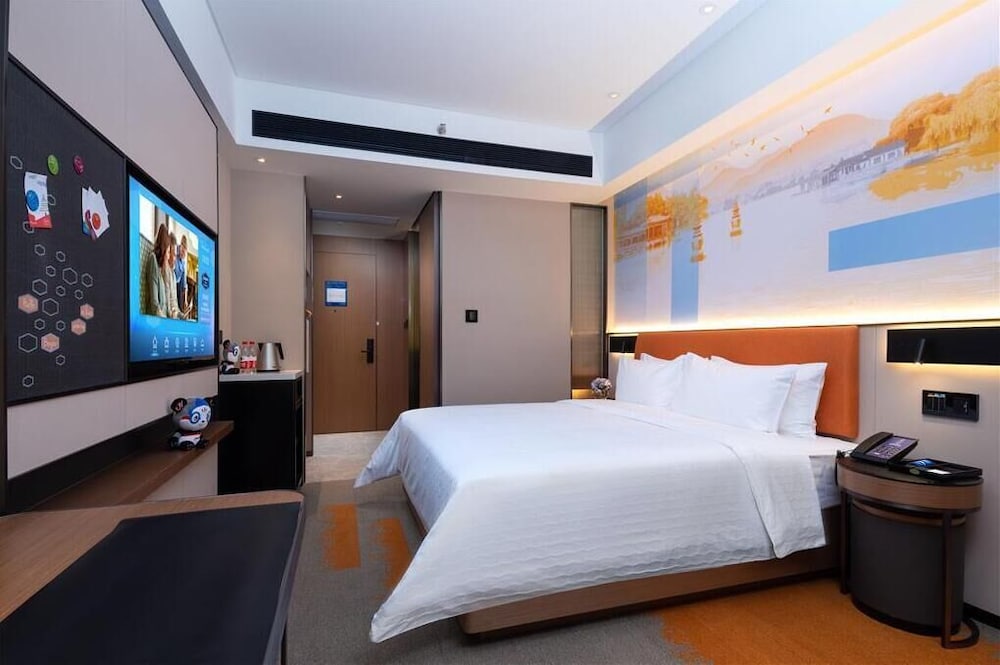 Comfort Single Room, City View