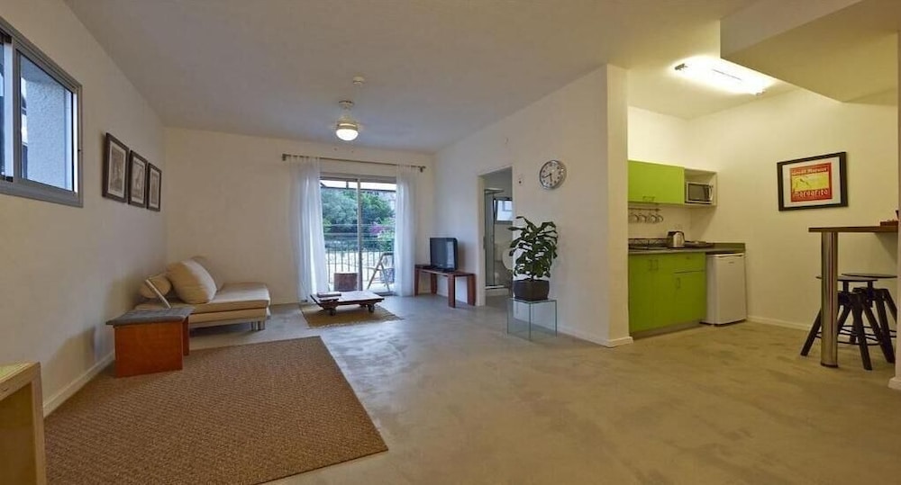Deluxe One bedroom Apartment photo 1