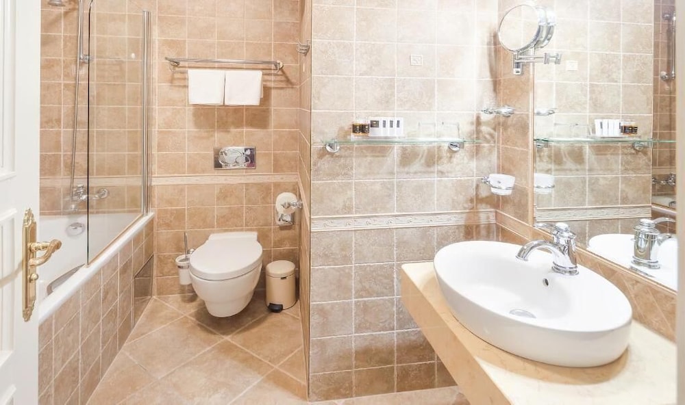 Suite — the supplier's photographs — photo 6