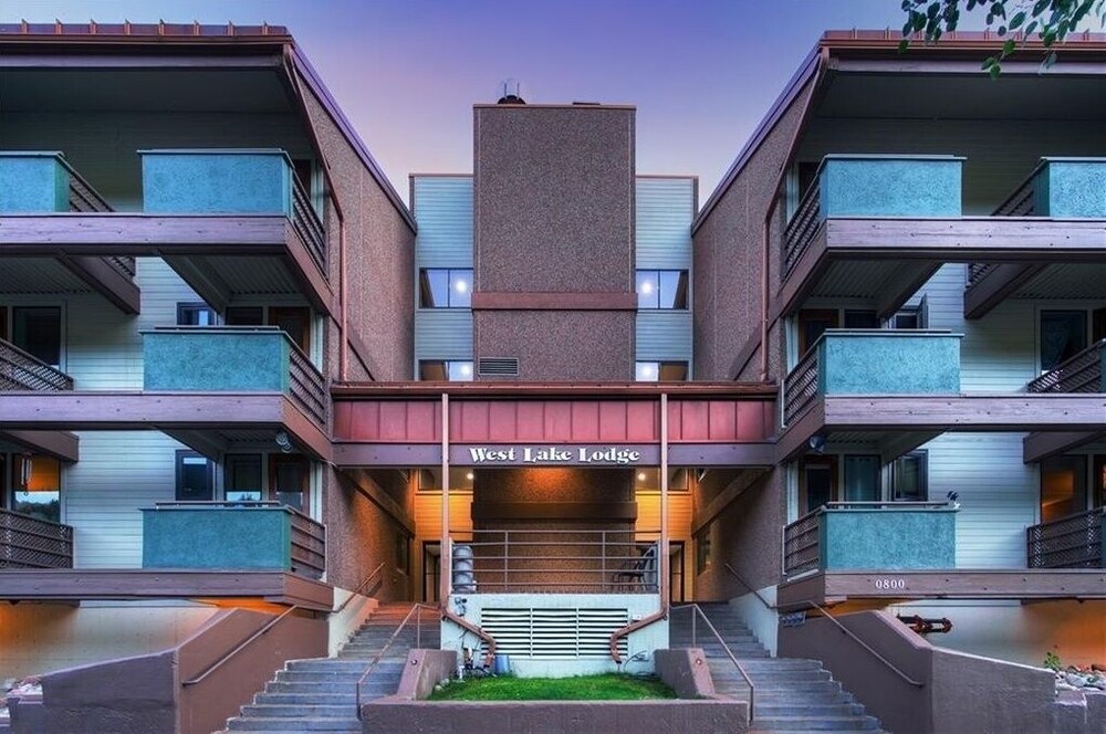 Condo, 2 Bedrooms