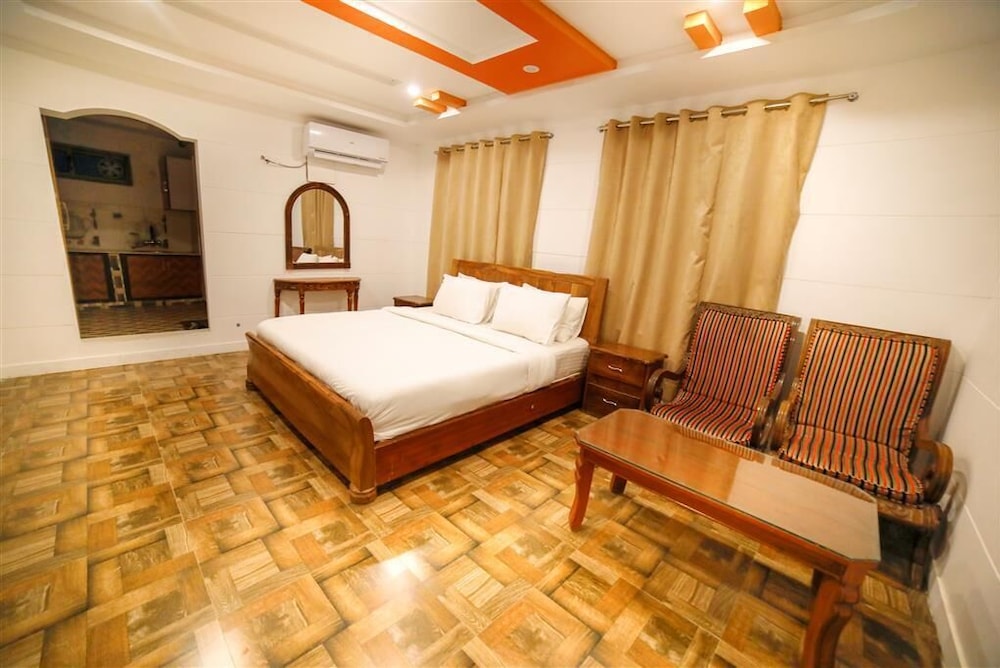 Executive Studio Suite