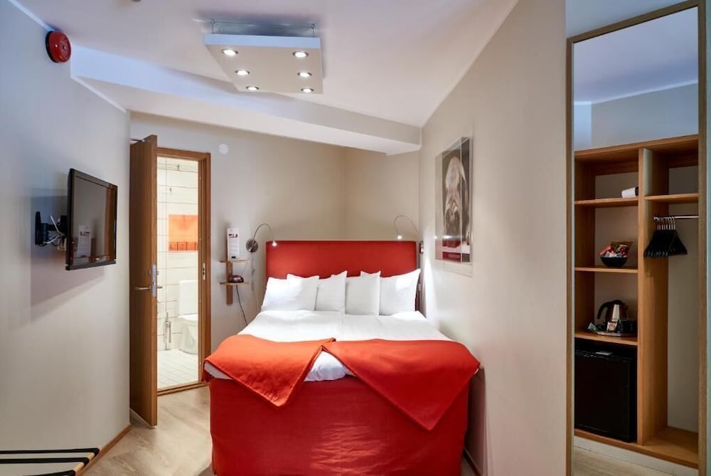 Economy Double Room photo 1
