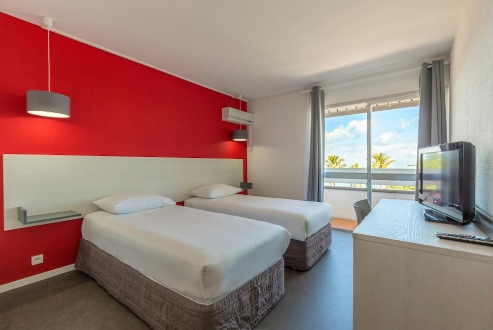 Budget Twin Room located outside Nouvata resort - 5 min walk from Reception photo 1