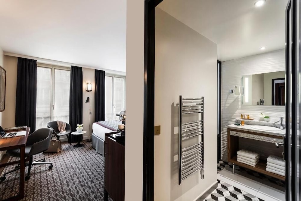 Deluxe Room, Balcony
