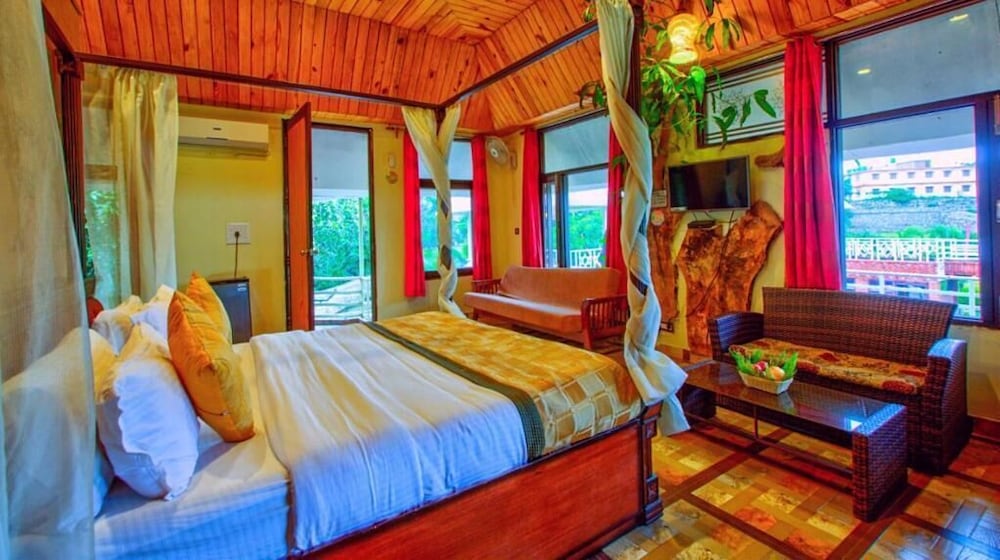 Luxury Studio Suite, Valley View photo 1