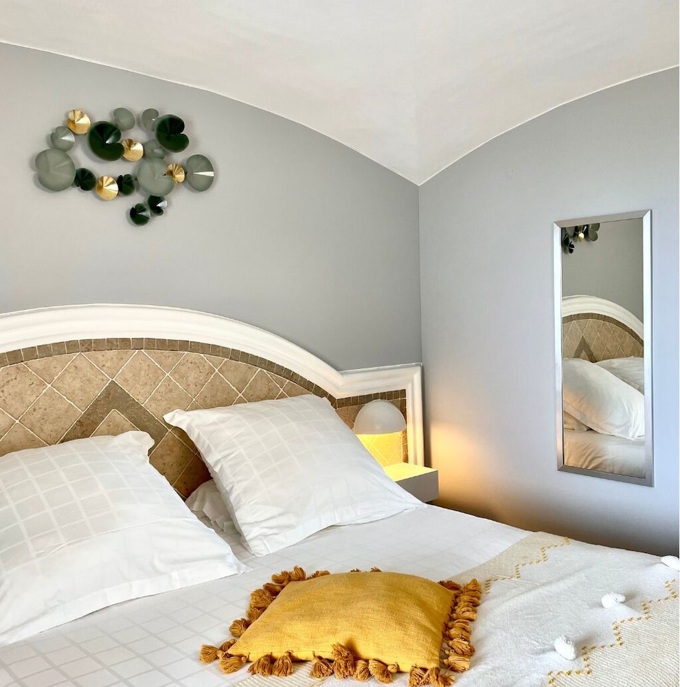 Superior Double Room, 1 Queen Bed photo 3