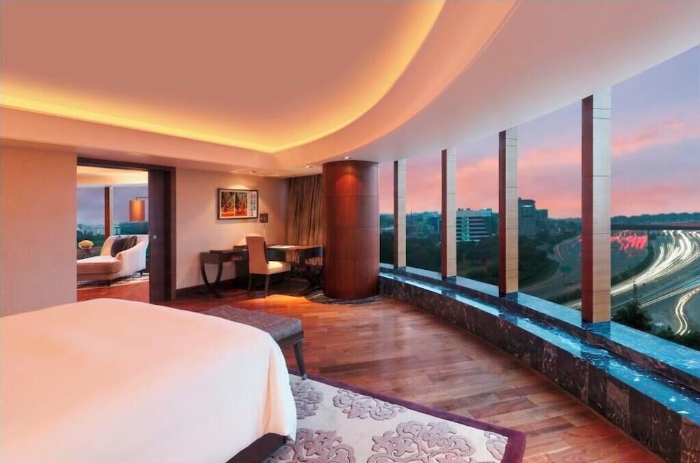 Panoramic Suite - Photo 2