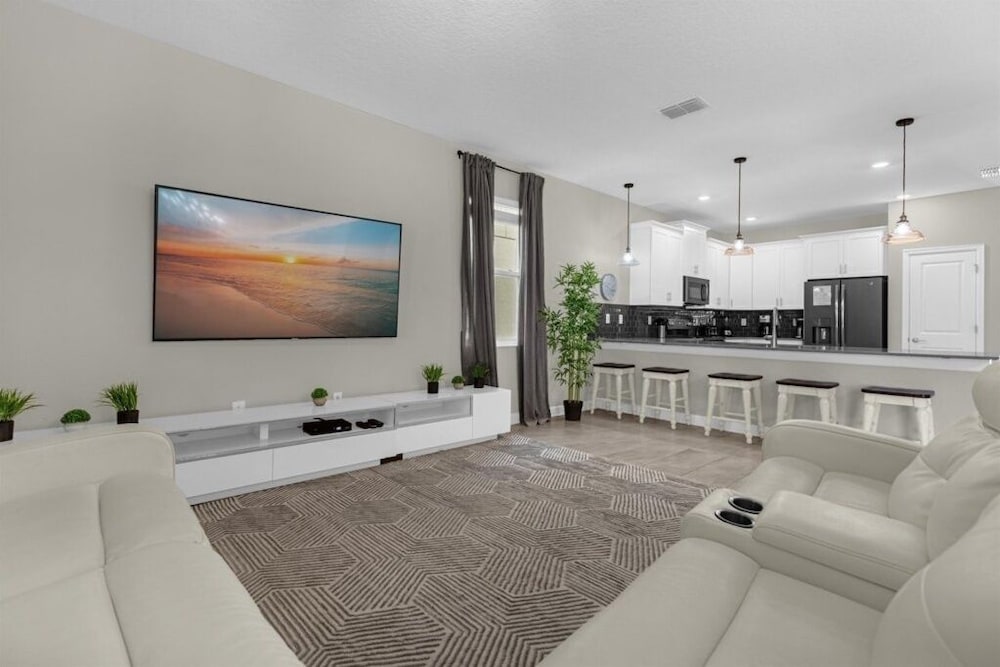 House, Multiple Bedrooms