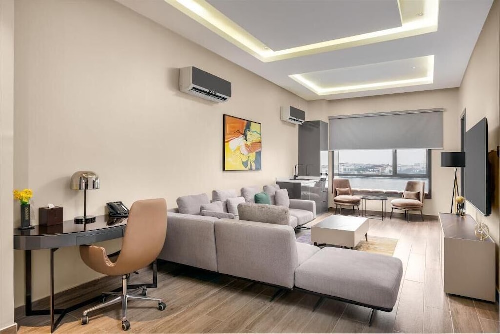 Presidential Double Room, Balcony, Lagoon View