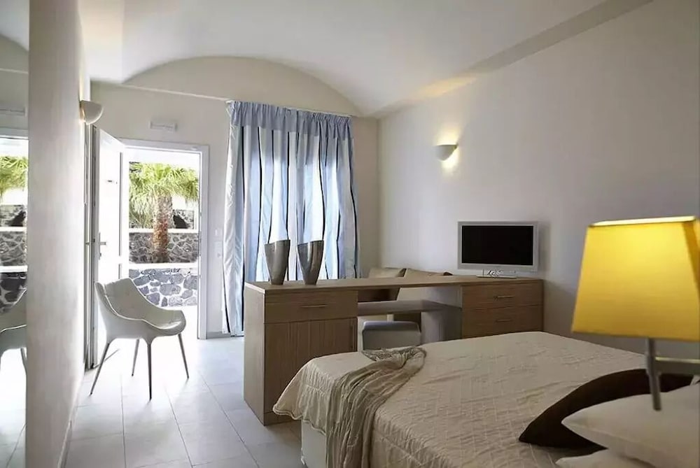 Superior Room, Garden View - Photo 3