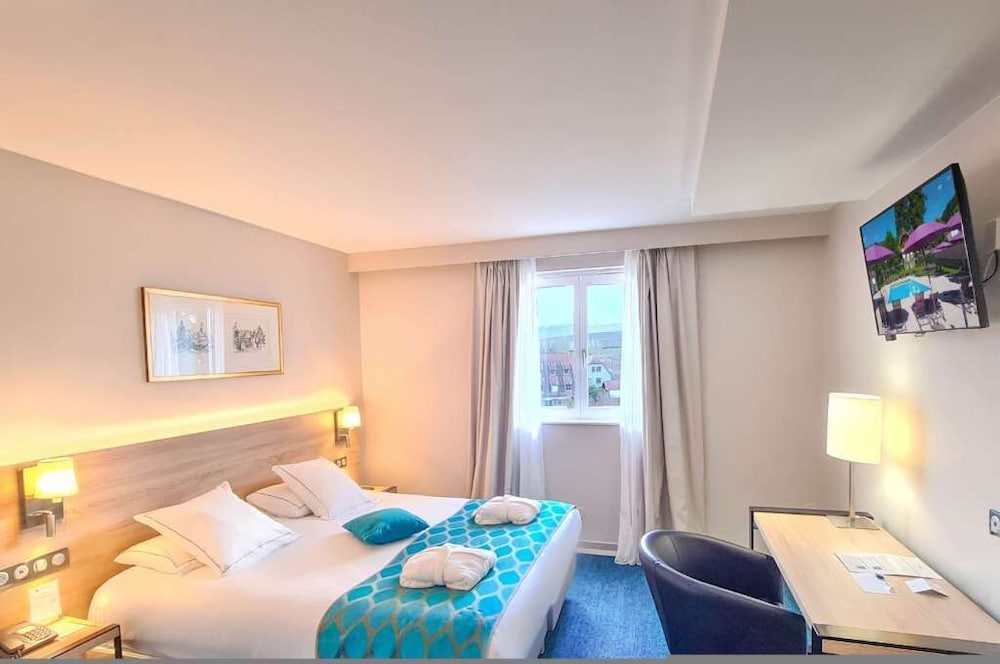 Exclusive Room, 1 King Bed, Non Smoking (Larger Room)