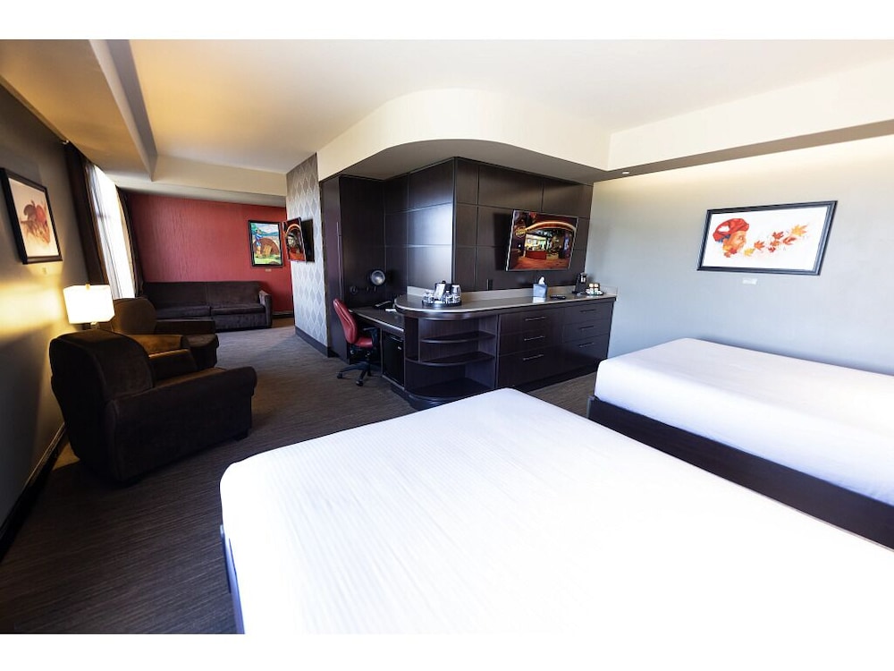 Deluxe Room, 2 Queen Beds (Deluxe Double Queen) - Photo 1