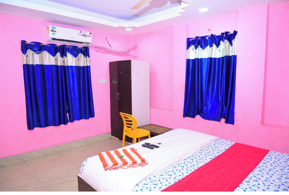 Deluxe Double Room, 1 King Bed photo 2