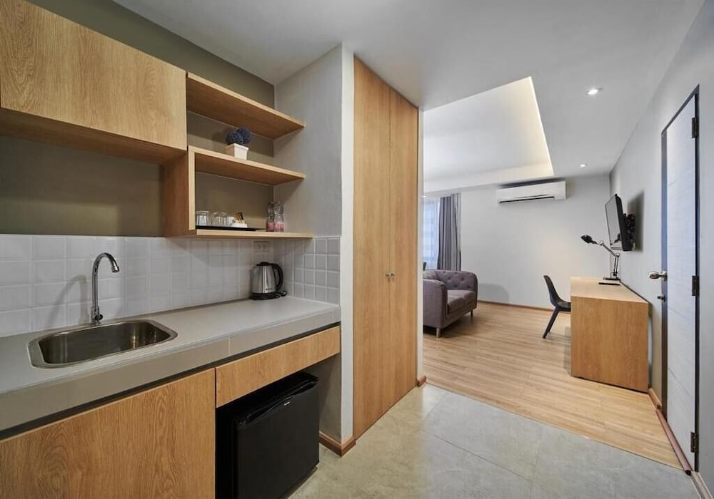 SUITE TOWER 2 photo 2