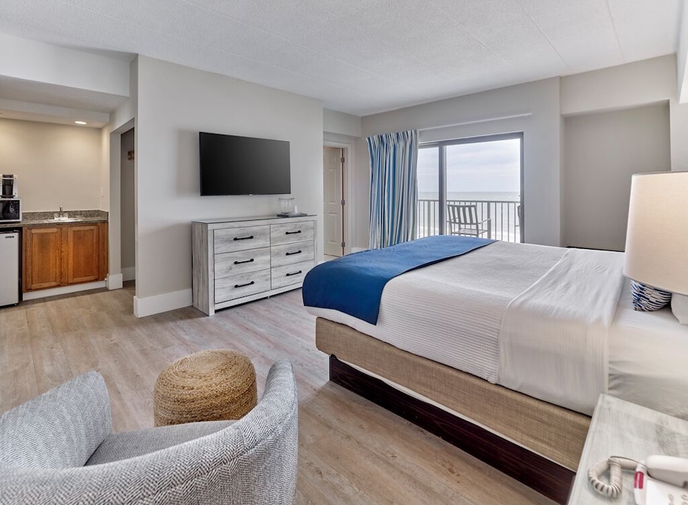Oceanfront King photo 2
