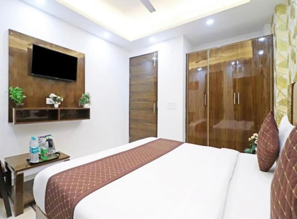 Deluxe Double Room, Balcony, City View