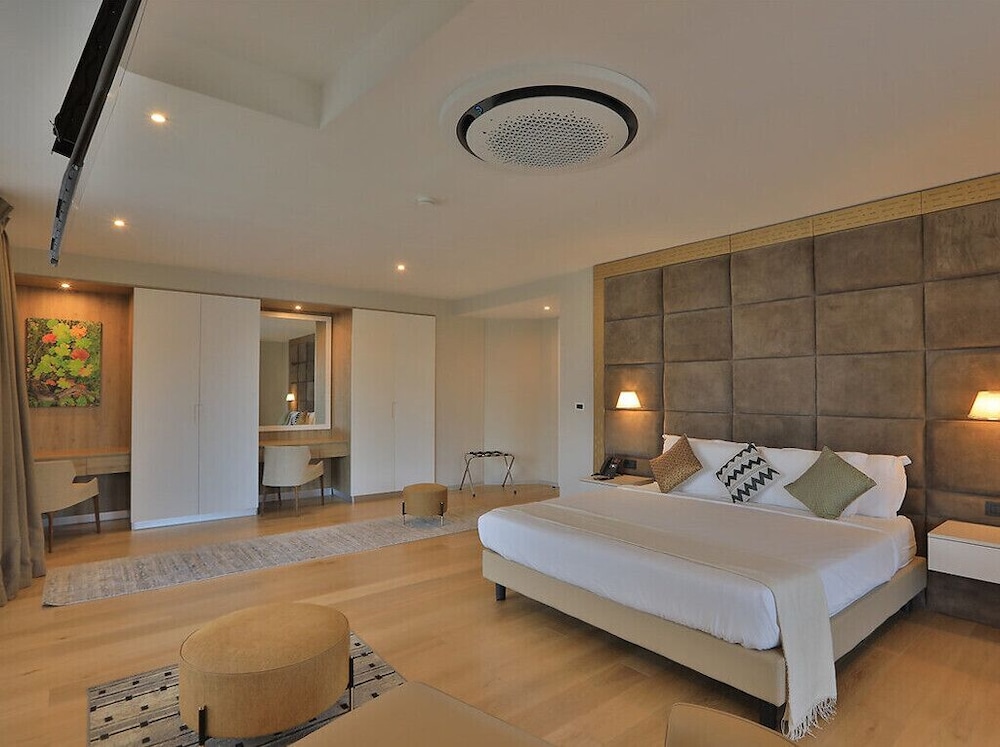 Presidential Villa photo 3