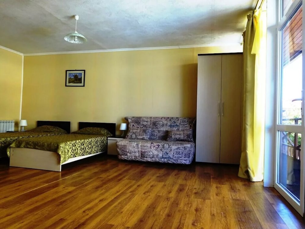 Superior Studio