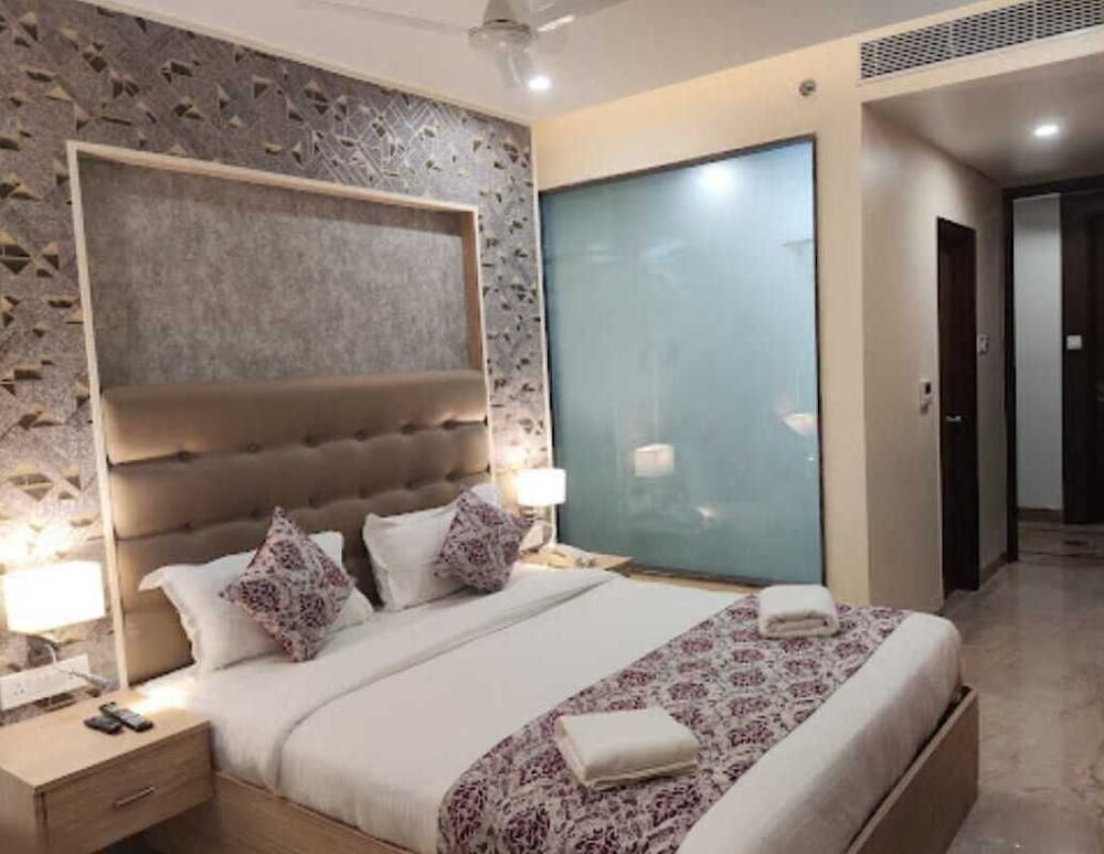 Premium Room - Photo 11