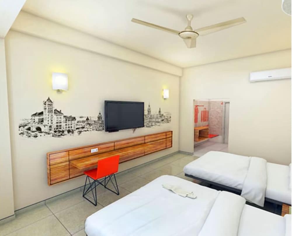 Family Room photo 3