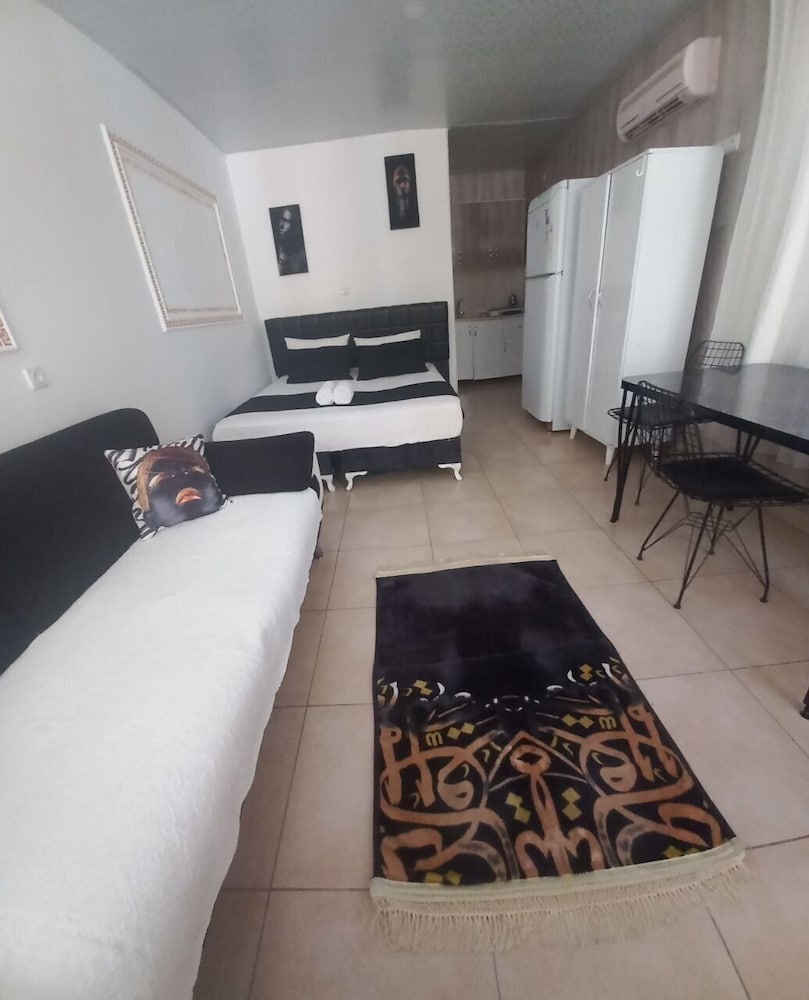 Basic Quadruple Room photo 1