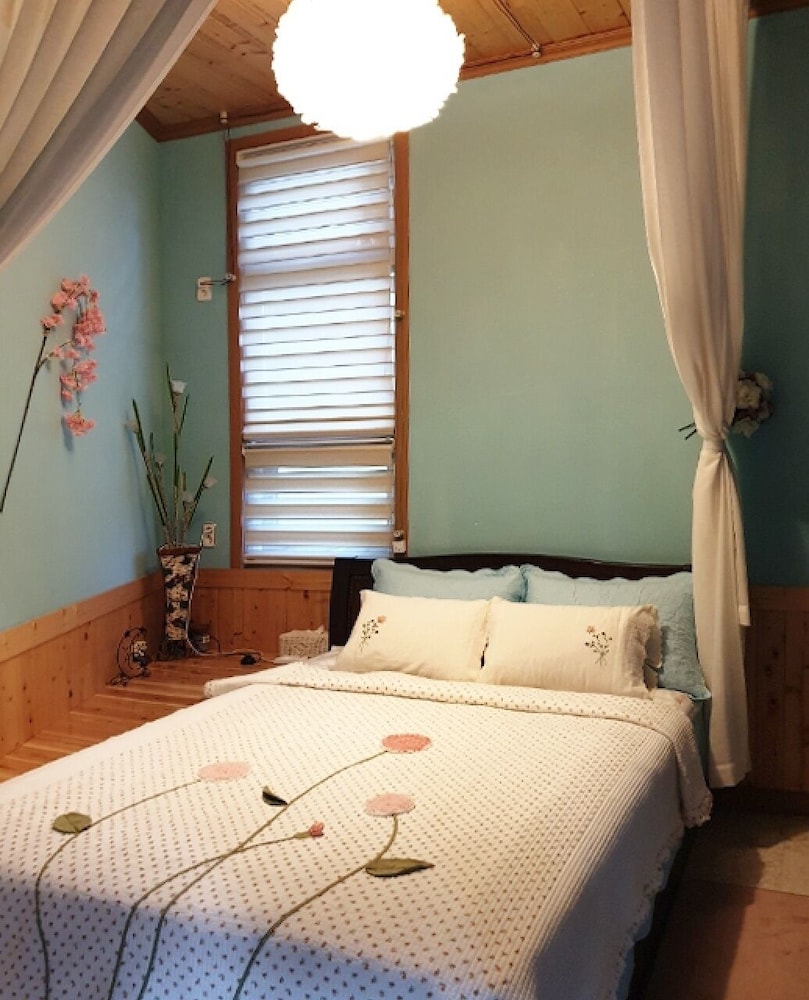 Room (Couple room)