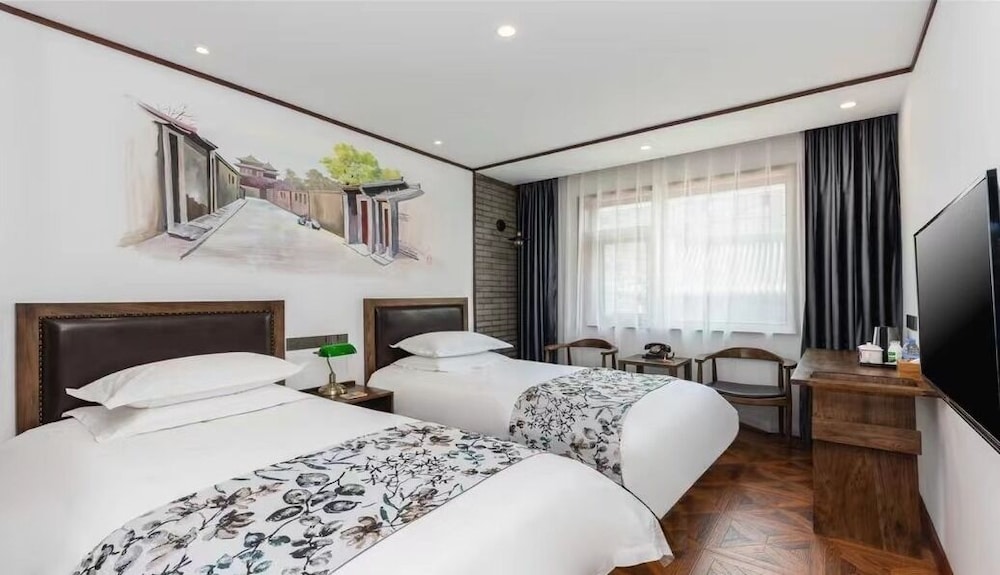 Standard Twin Room - Photo 1