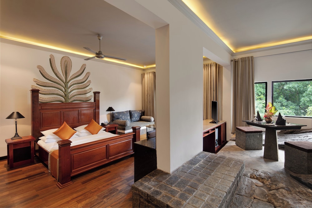 Luxury Suite - Photo 1