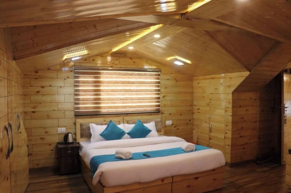 Double Room, Hill View