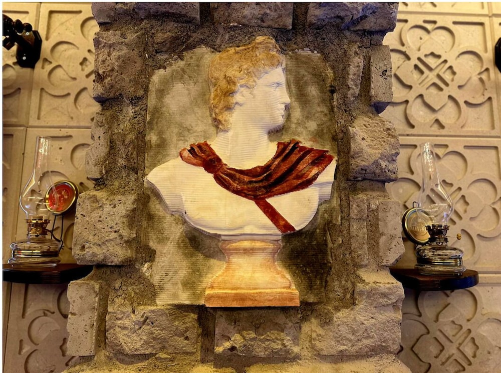 Eros photo 3