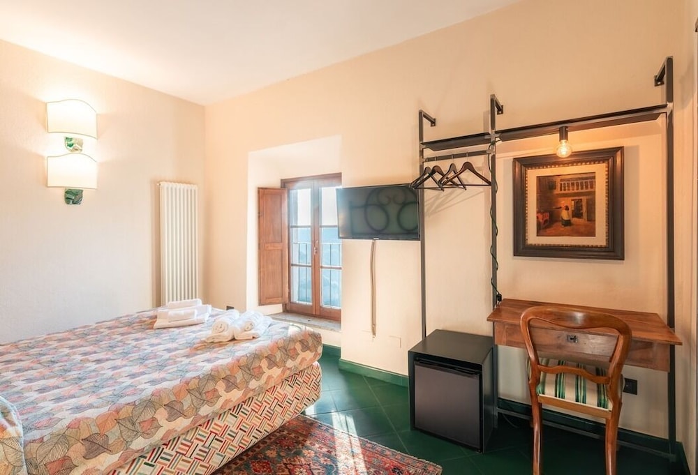 Superior Double or Twin Room - Photo 5
