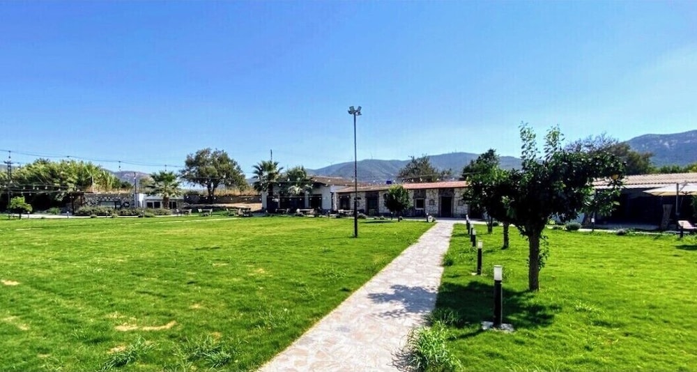 Quadruple Room, Garden View photo 2