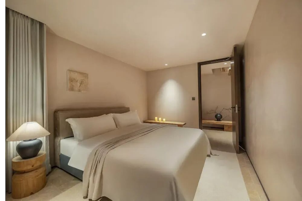 Traditional Studio Suite, Courtyard View photo 2
