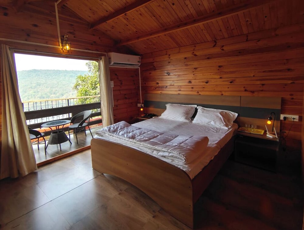 Deluxe Cottage