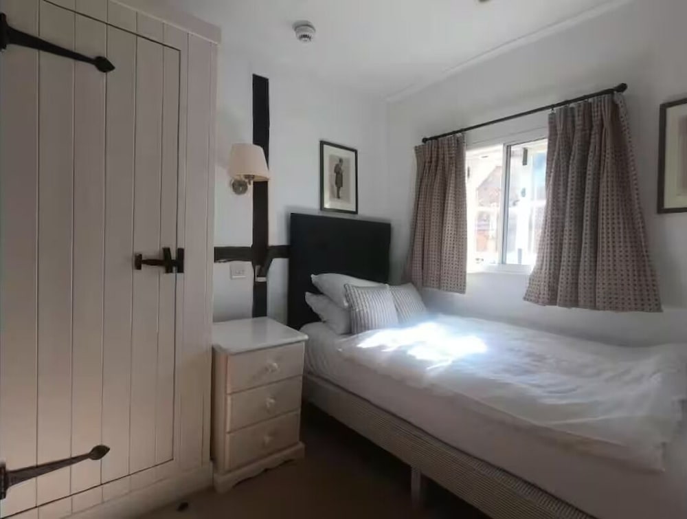 Basic Single Room