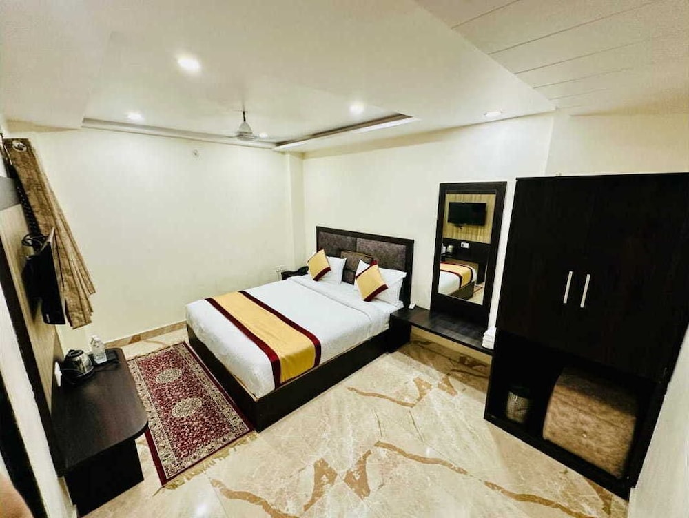 Deluxe Room - Photo 7