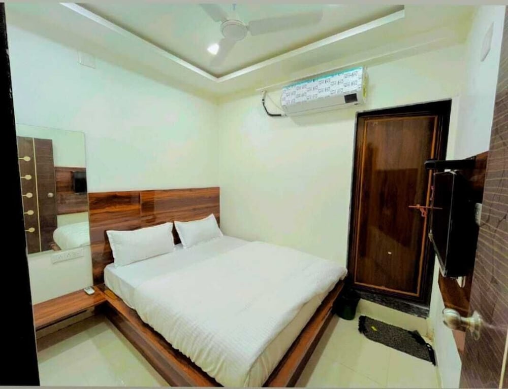 Deluxe Double Room photo 3