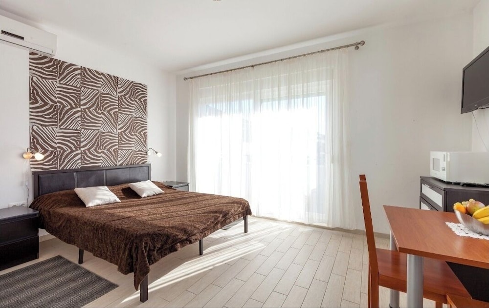 Studio, 1 Bedroom, Sea View