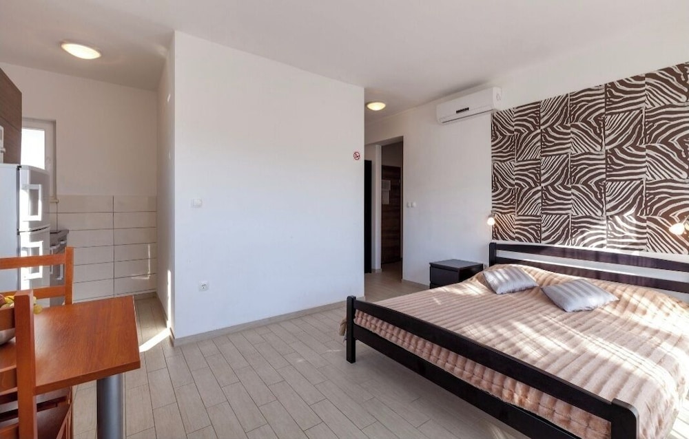 Studio, 1 Bedroom, Sea View