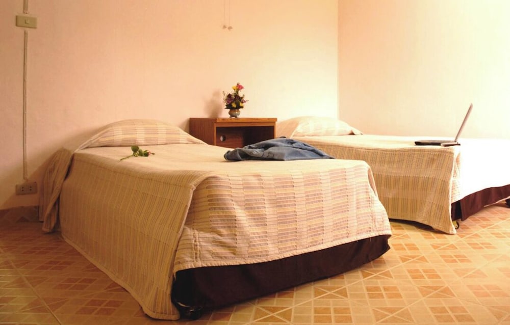 Classic Twin Room photo 2