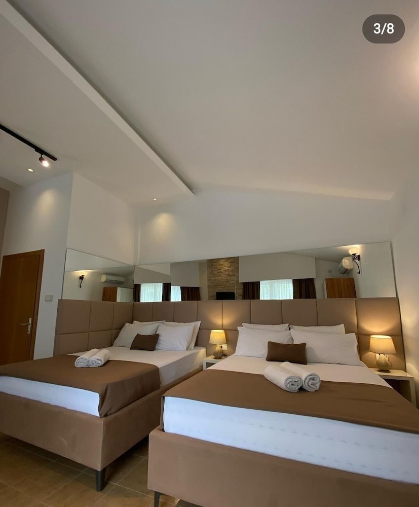Premier Room