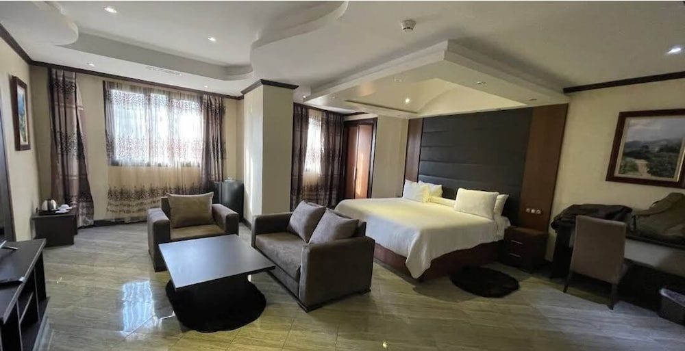 Standard Suite photo 2