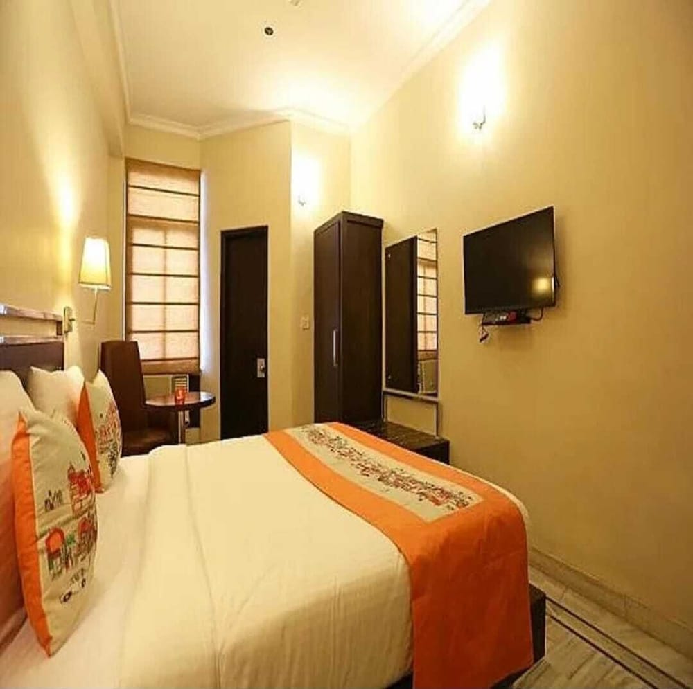 Basic Suite, City View