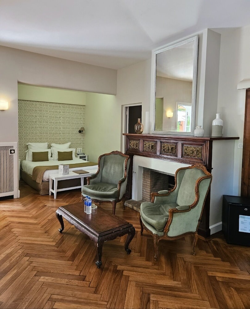 Family Room, 1 Queen Bed with Sofa bed